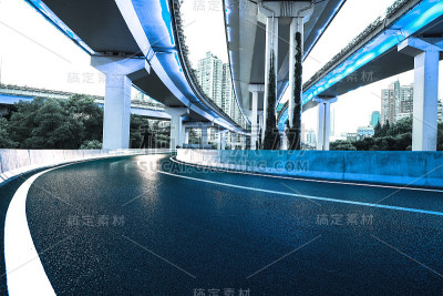 空路楼与城市高架桥霓虹夜景