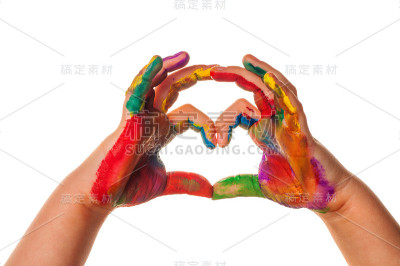 孩子的手画心形水彩