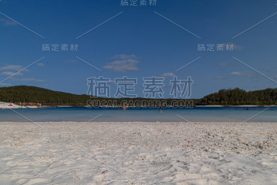 麦肯基湖