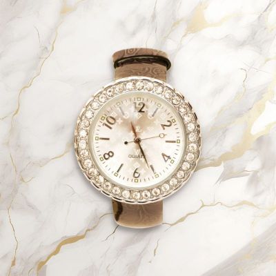 insMind Marble Texture Ecommerce Product Image