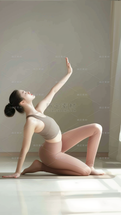 健身系列实景感单人侧面瑜伽背景图